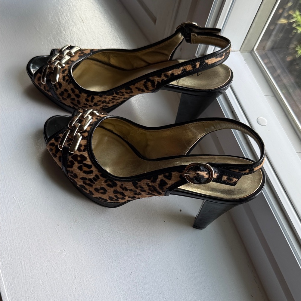 Anne Klein Black and Gold Leopard Heels - Picture 5 of 13